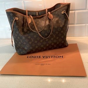 Beautiful Authentic Pre-Loved Louis Vuitton Neverfull GM!
